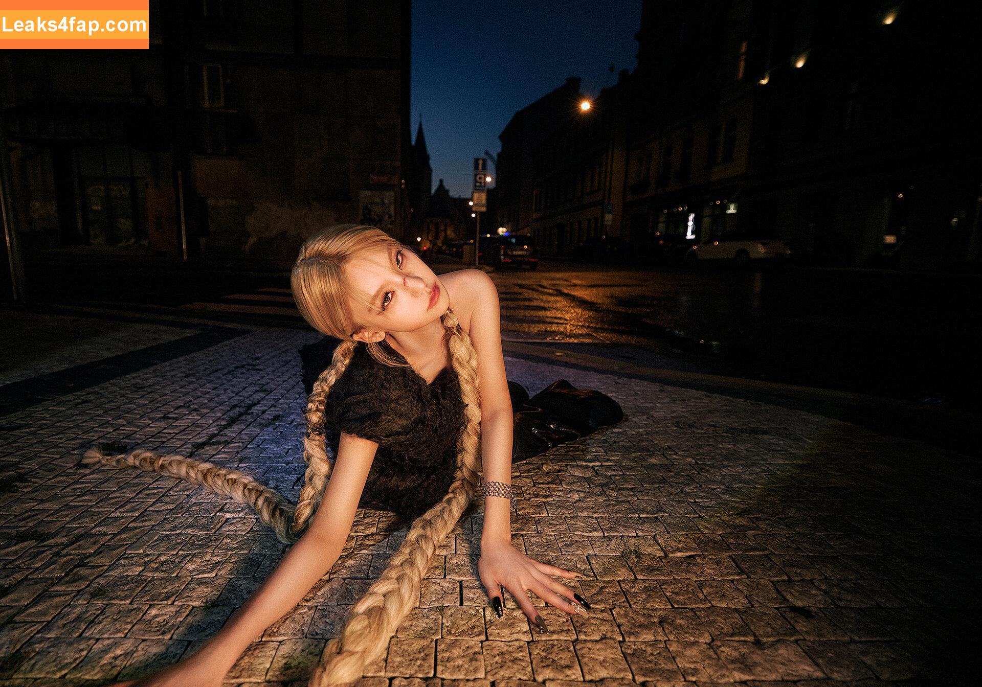 Yeji / Hwang Ye-ji / ITZY (예지 / yezyizhere leaked photo photo #0200