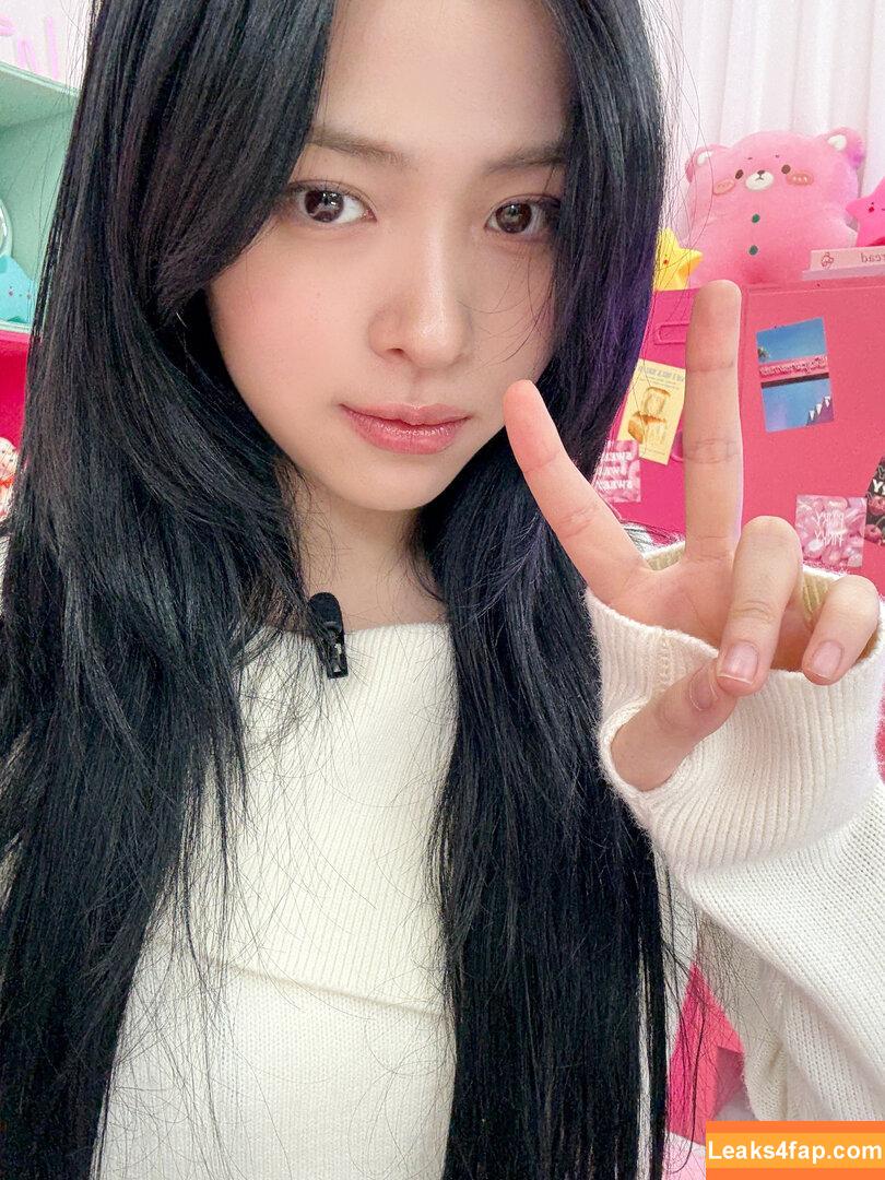 Yeji / Hwang Ye-ji / ITZY (예지 / yezyizhere leaked photo photo #0209