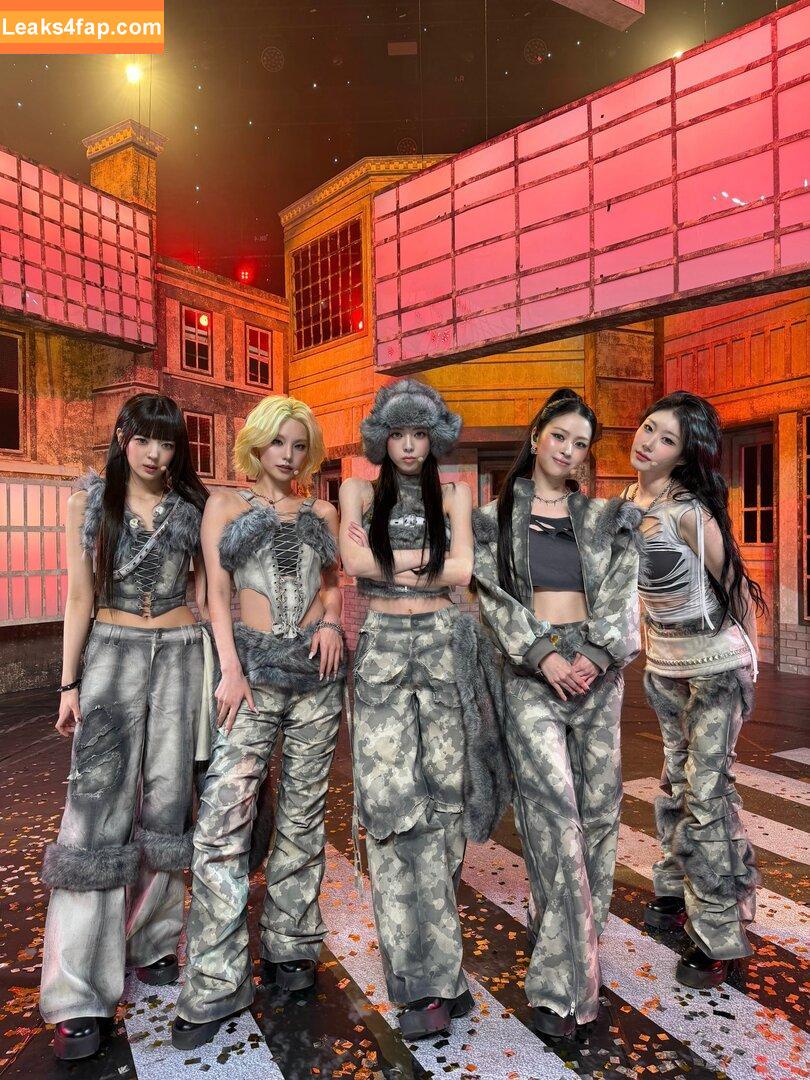 Yeji / Hwang Ye-ji / ITZY (예지 / yezyizhere leaked photo photo #0210