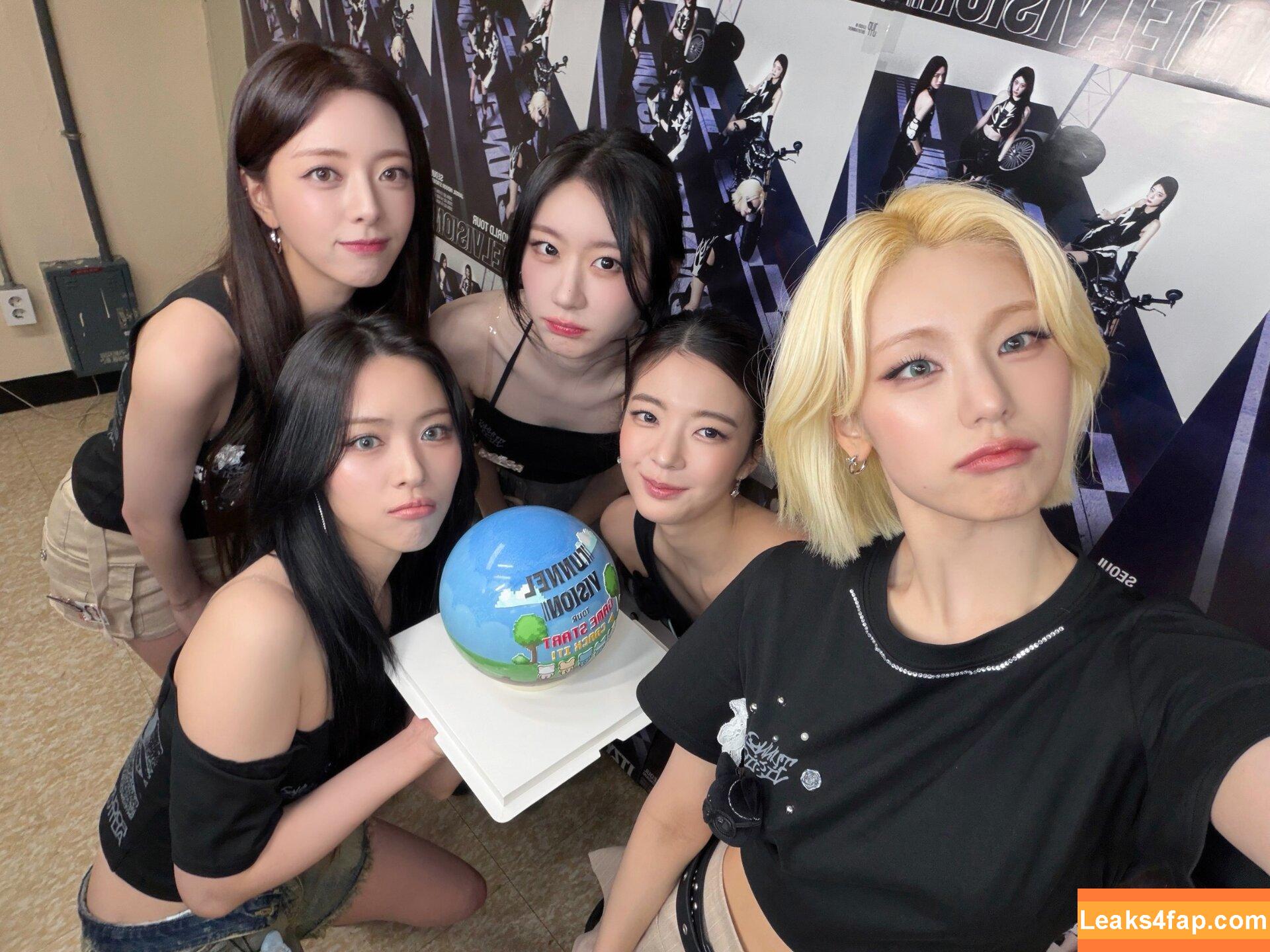 Yeji / Hwang Ye-ji / ITZY (예지 / yezyizhere leaked photo photo #0295