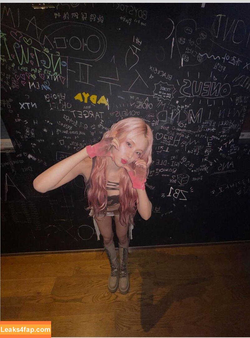 Yeji / Hwang Ye-ji / ITZY (예지 / yezyizhere leaked photo photo #0332