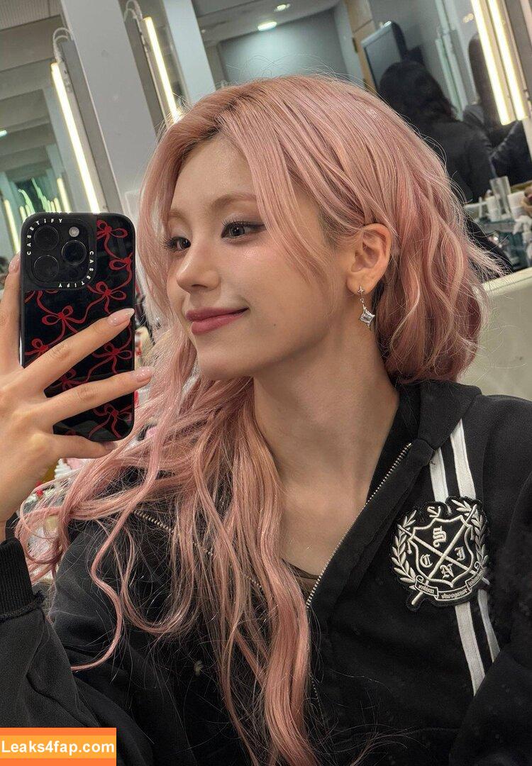 Yeji / Hwang Ye-ji / ITZY (예지 / yezyizhere leaked photo photo #0339