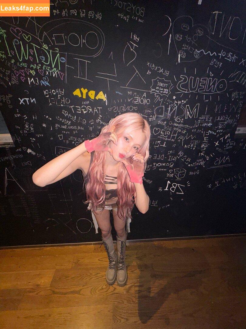 Yeji / Hwang Ye-ji / ITZY (예지 / yezyizhere leaked photo photo #0341