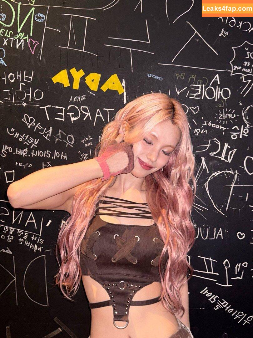 Yeji / Hwang Ye-ji / ITZY (예지 / yezyizhere leaked photo photo #0343