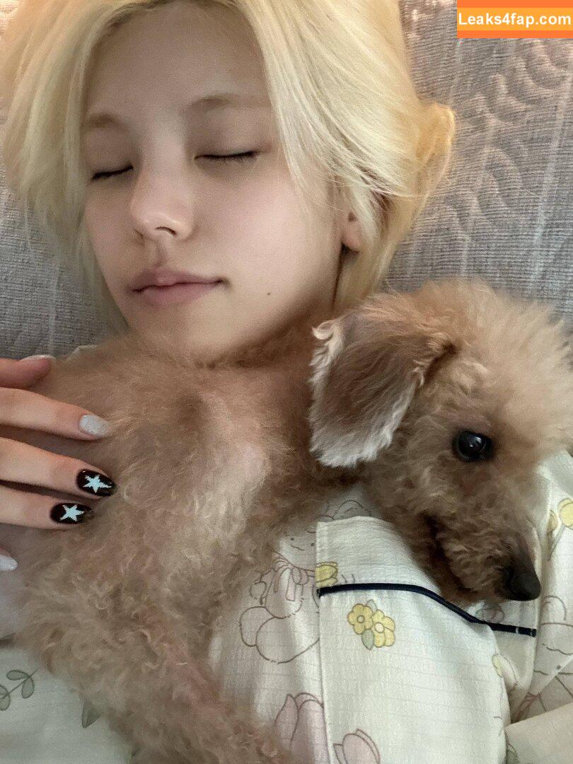 Yeji / Hwang Ye-ji / ITZY (예지 / yezyizhere leaked photo photo #0346