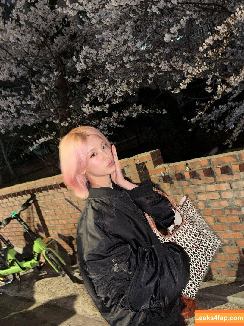 Yeji / Hwang Ye-ji / ITZY (예지 / yezyizhere leaked photo photo #0359