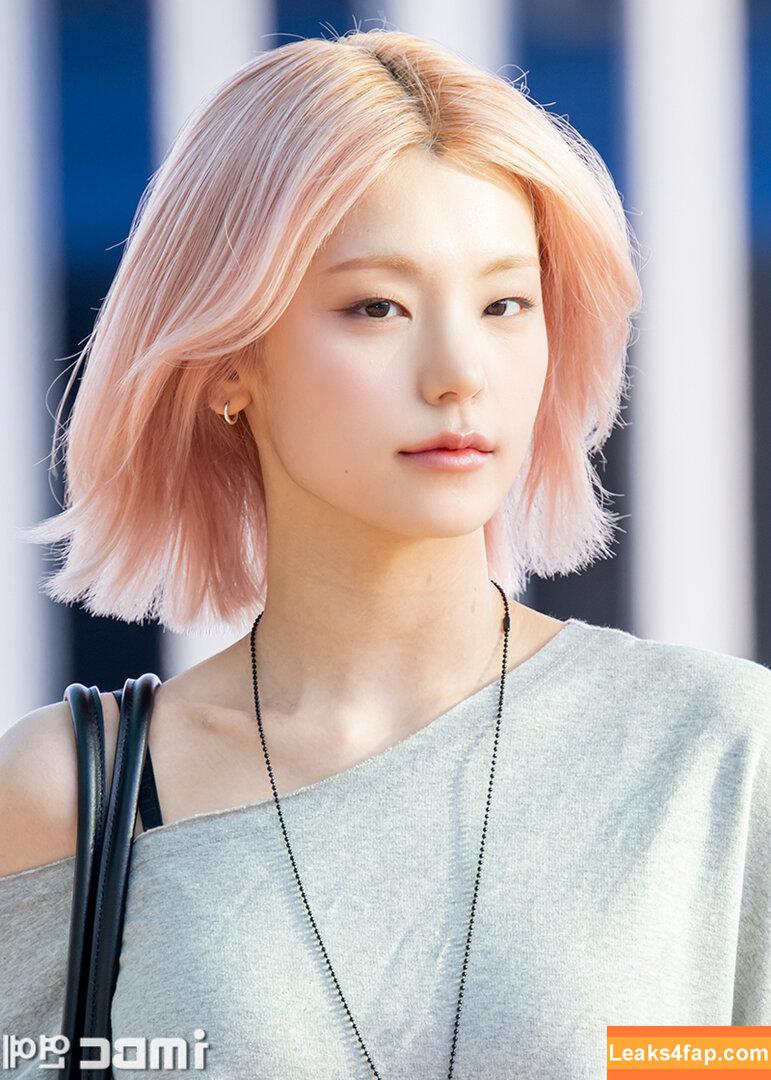 Yeji / Hwang Ye-ji / ITZY (예지 / yezyizhere leaked photo photo #0373