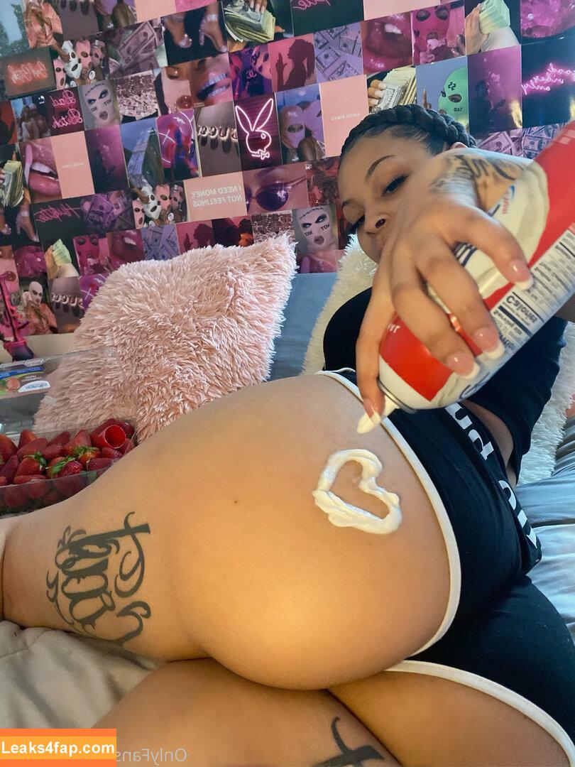 yell0wp0rntapez / nicoledevinez2 leaked photo photo #0052