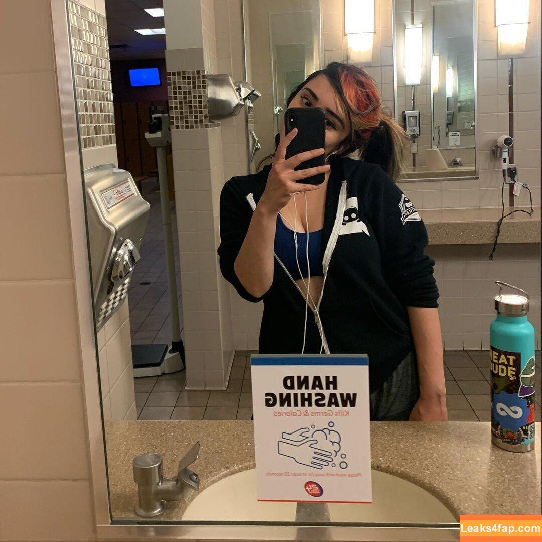 Yellowspoongirl leaked photo photo #0244