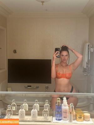 Yes Julz photo #0024