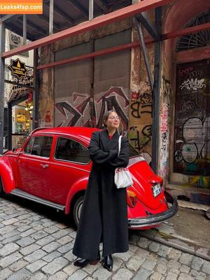 YeseniaPan photo #0115