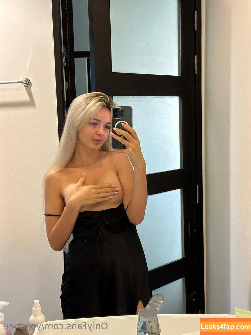 yesonee /  / ariaaback / arialll leaked photo photo #0152