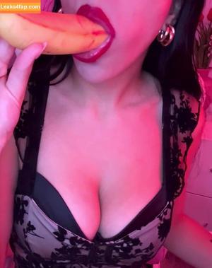 Yeya ASMR фото #0009