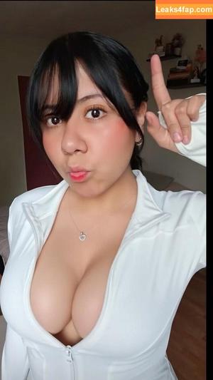 Yeyelizx photo #0010