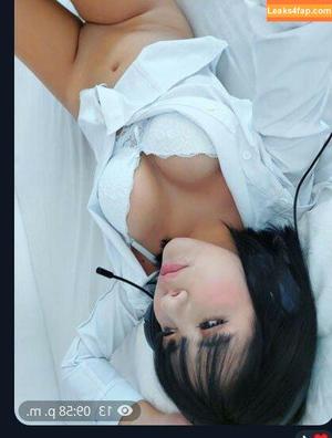 Yeyelizx photo #0023