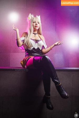 Yeyelizx photo #0026