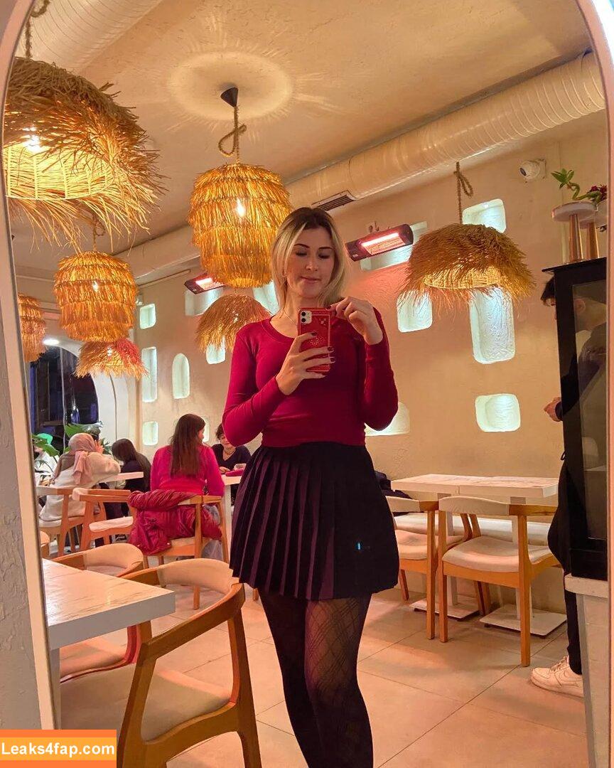 yildizozkan__ /  слитое фото фото #0011