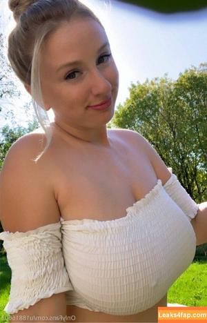 Yillian photo #0030