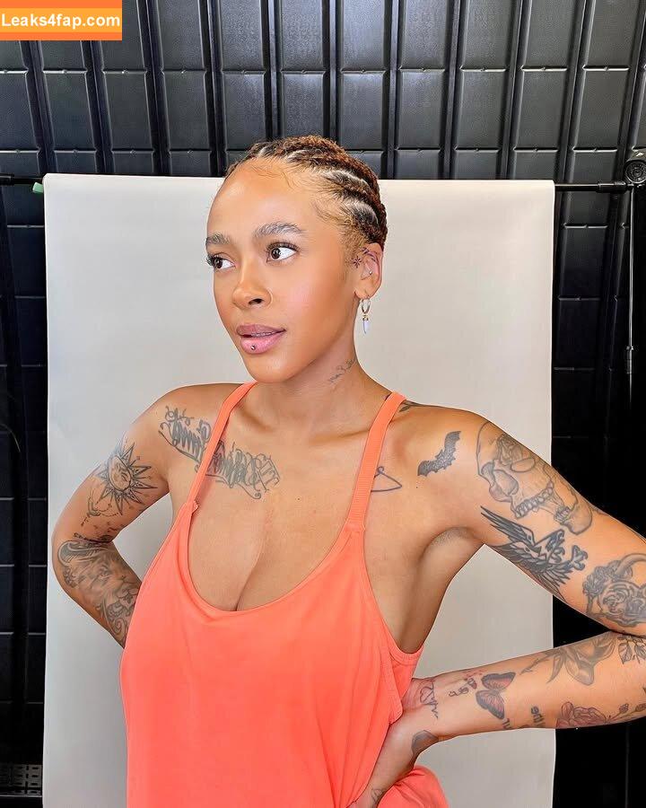Yinka Bokinni / yinkabokinni leaked photo photo #0022