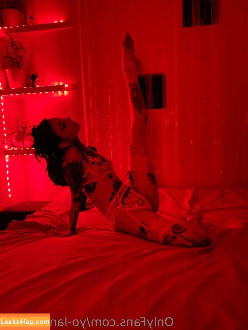 yo-landi_black / zefside.represent leaked photo photo #0006