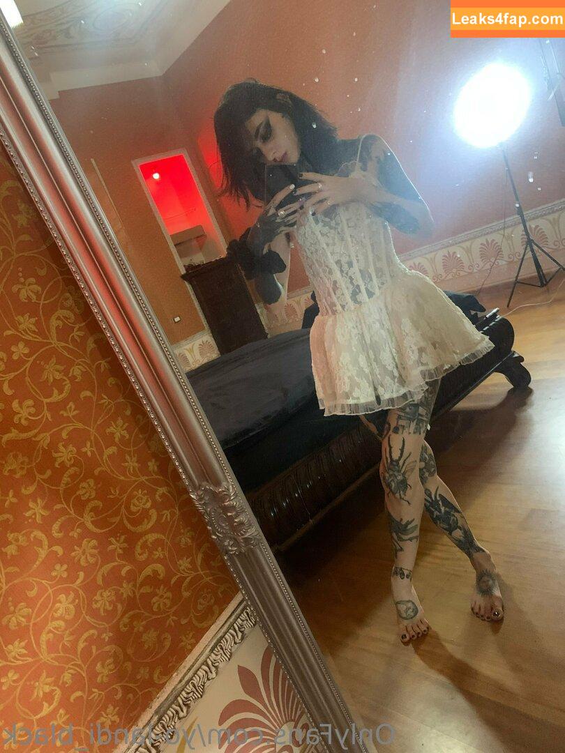 yo-landi_black / zefside.represent leaked photo photo #0011