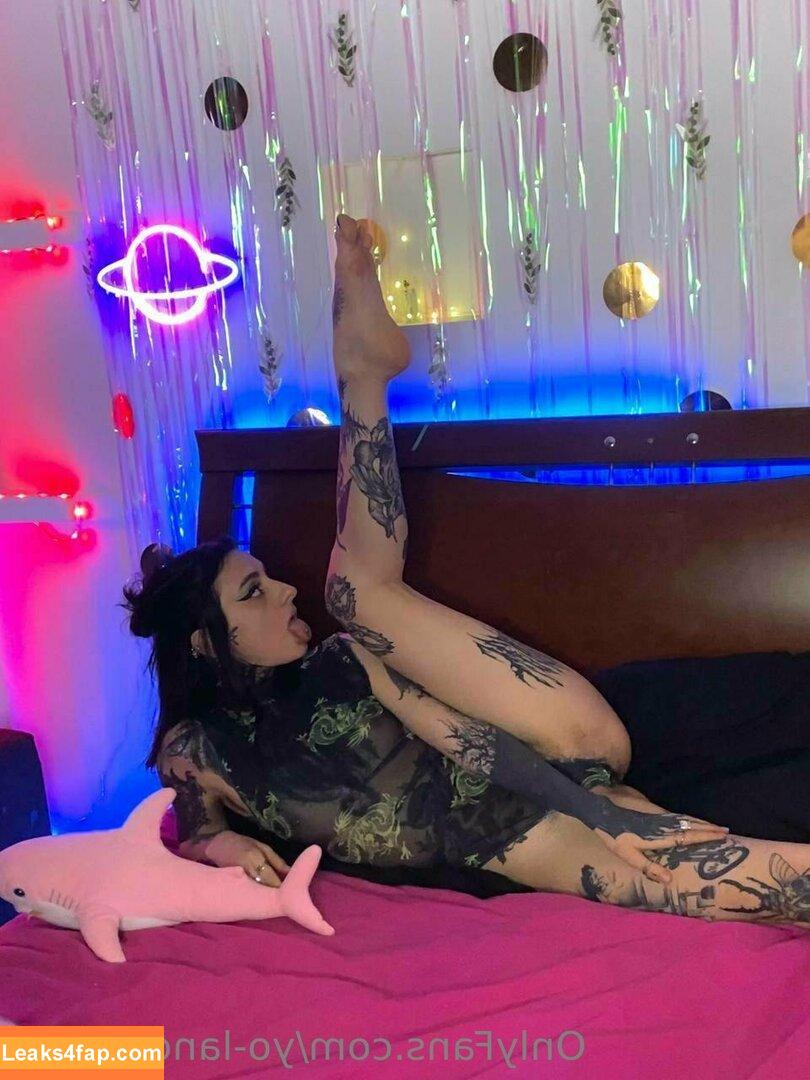 yo-landi_black / zefside.represent leaked photo photo #0042