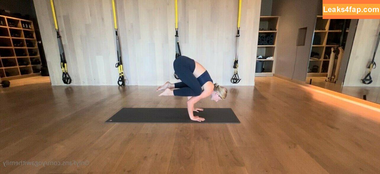 yogawithemily /  leaked photo photo #0039