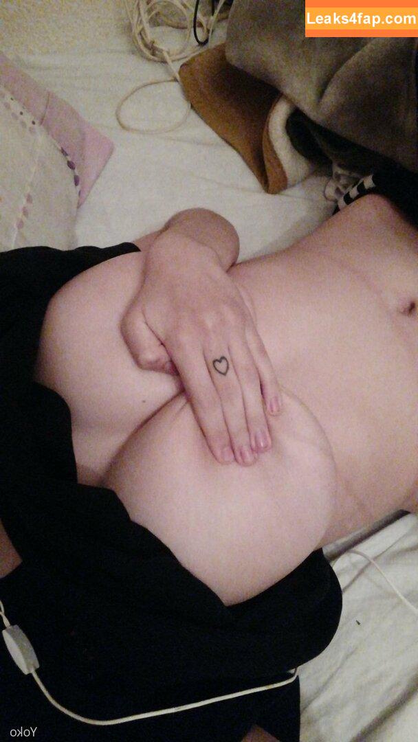 yoko_foxy / foxy.yoko leaked photo photo #0075