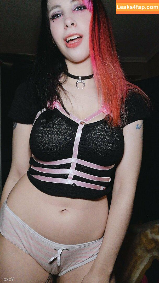 yoko_foxy / foxy.yoko leaked photo photo #0172