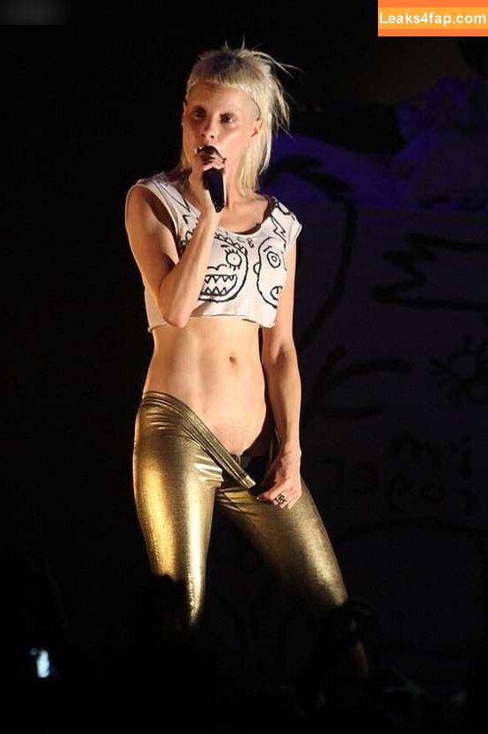 Yolandi Visser / zefside.represent leaked photo photo #0007