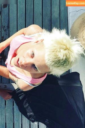 Yolandi Visser photo #0019