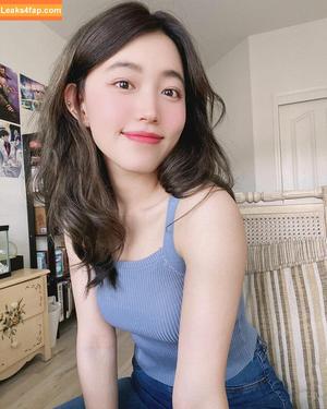 Yoojin photo #0002