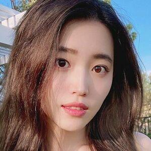 Yoojin photo #0007
