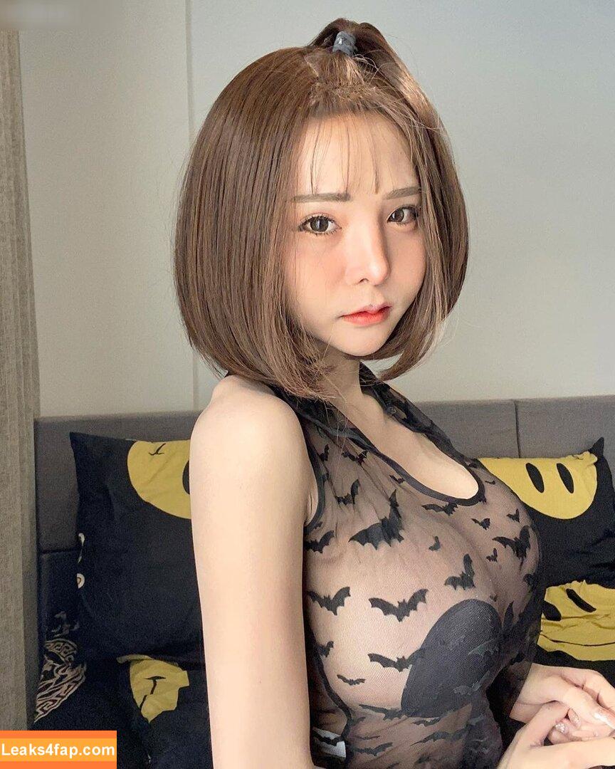 yoshithunchanok / bigtits_yoshi / yoshithunchanok__ leaked photo photo #0062