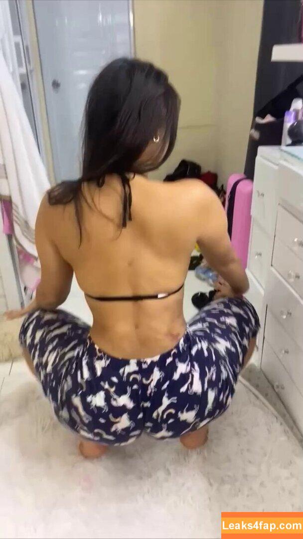 yosmerlynperez6 /  leaked photo photo #0001