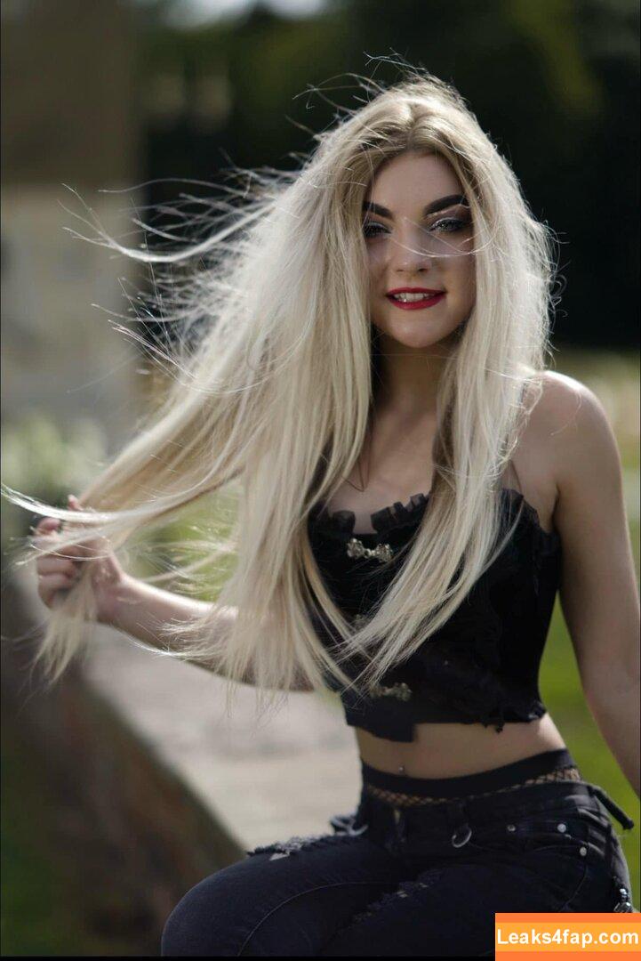 Your Dream Girlfriend / Caira / Caira.x / https: / yourinternetgirlfriendxx leaked photo photo #0010