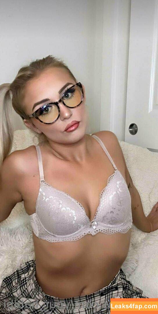 your_habibi / sweet_girl8838 leaked photo photo #0148