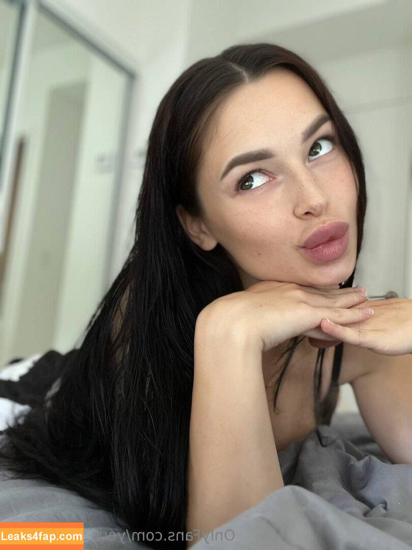 your_milamoore /  leaked photo photo #0344