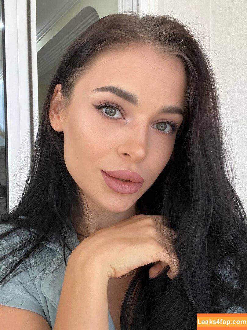 your_milamoore /  leaked photo photo #0366