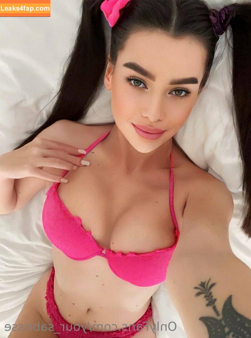 your_sabrisse / your_looks_e leaked photo photo #0249