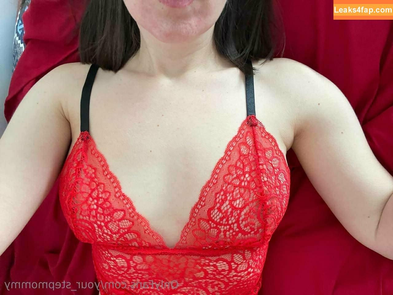 your_stepmommy / Angela / triggered_tits / yourstepmommy leaked photo photo #0039