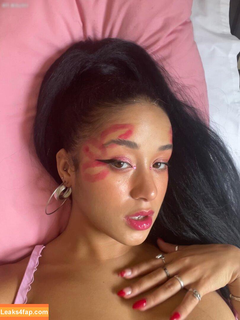 YourAfroBitch / Meleessa / melissabarreram / thatafrobitch leaked photo photo #0031