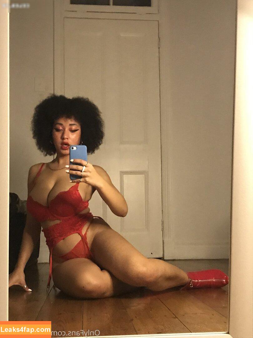 YourAfroBitch / Meleessa / melissabarreram / thatafrobitch leaked photo photo #0223