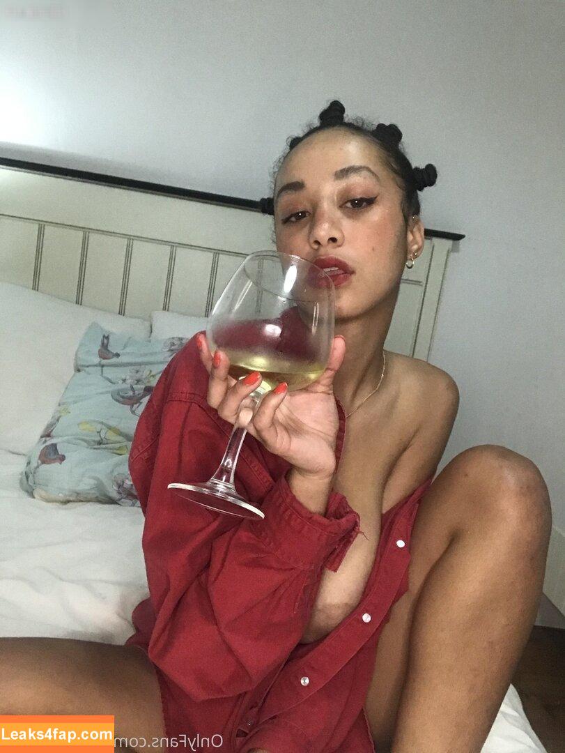 YourAfroBitch / Meleessa / melissabarreram / thatafrobitch leaked photo photo #0233