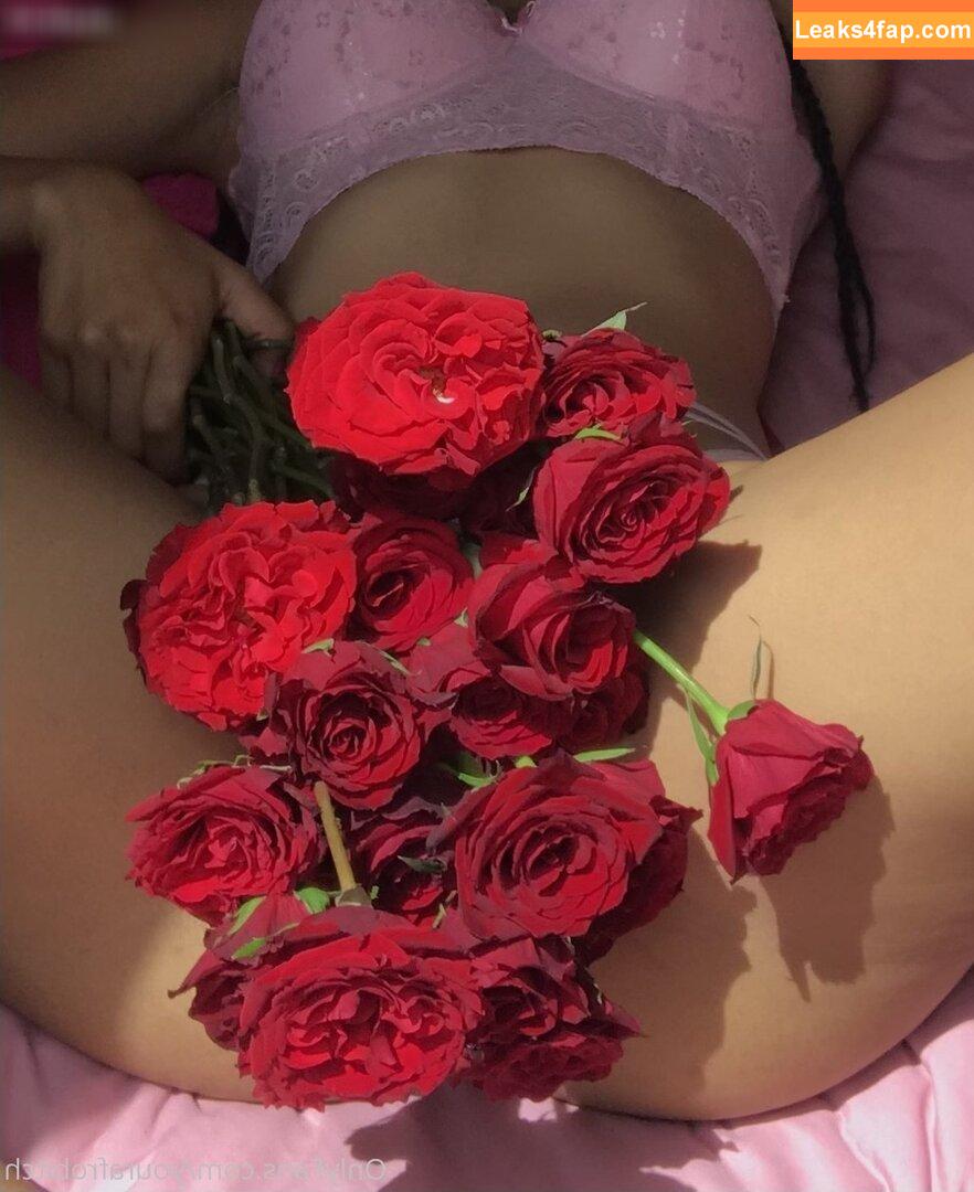 YourAfroBitch / Meleessa / melissabarreram / thatafrobitch leaked photo photo #0244