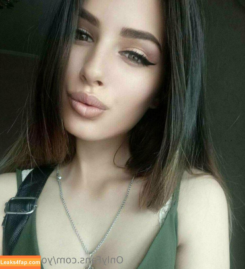 yourbethy /  leaked photo photo #0158