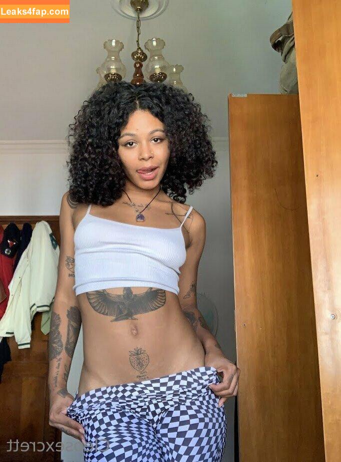 yourcleopathra / babecleoo / realkleopathraa leaked photo photo #0137