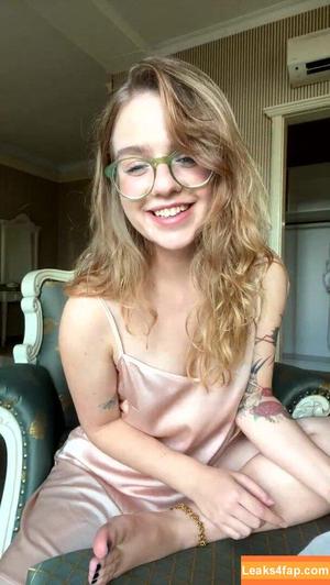 YourCoraRossi photo #0455