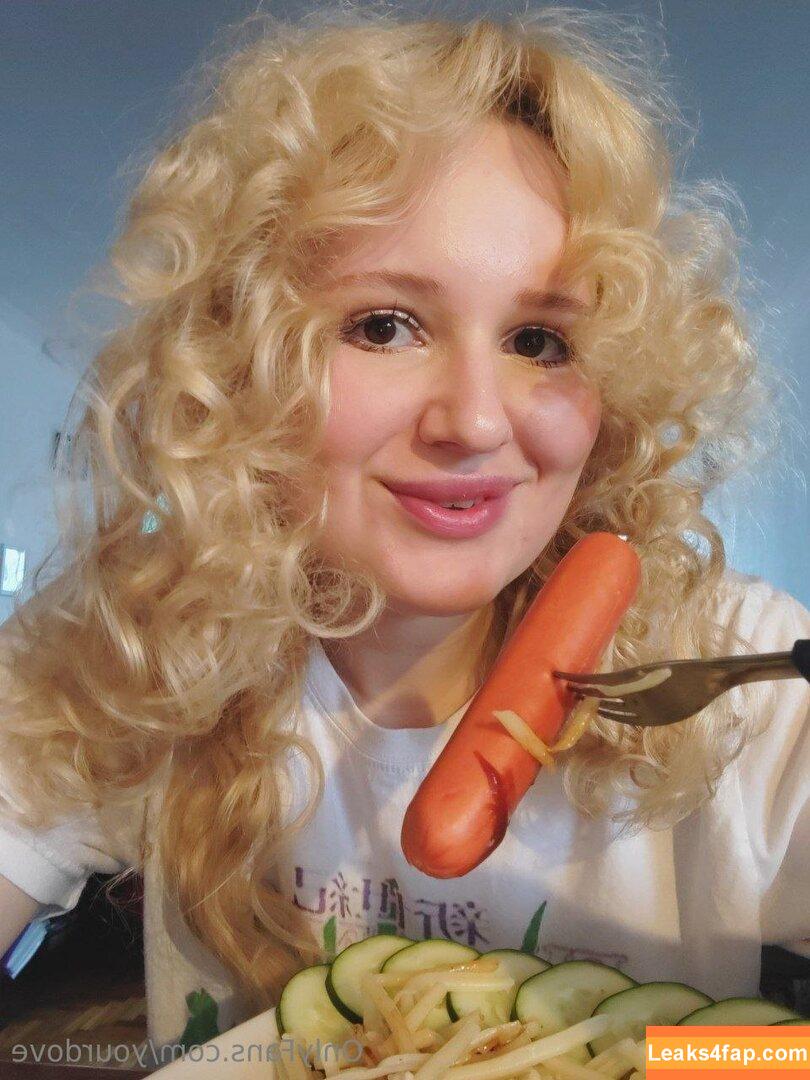 yourdove / your_d0ve leaked photo photo #0031