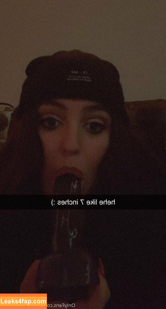 yourfavbustybrat / yourfavbratt leaked photo photo #0002